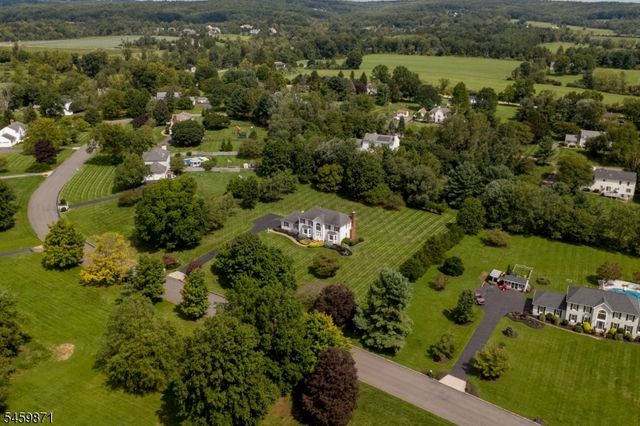 25 Farmhouse Rd, Alexandria Twp., NJ 08848