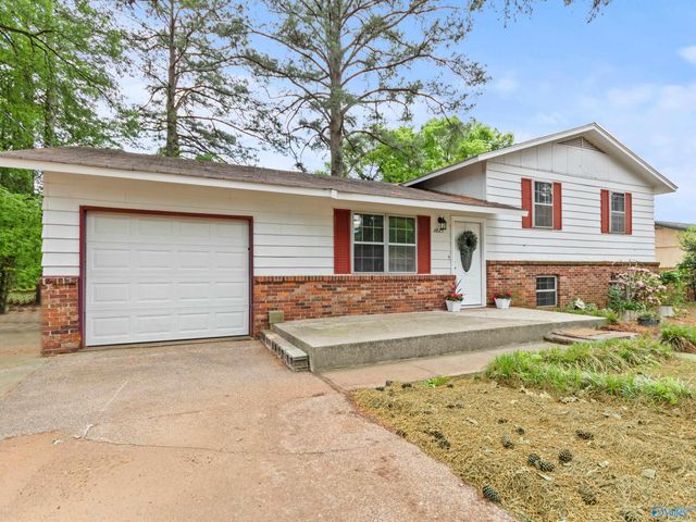 3825 SW Pinedale Drive, Huntsville, AL 35805