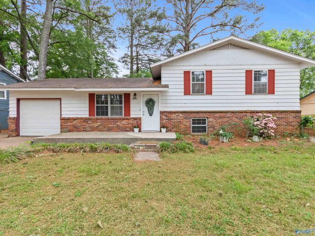 3825 SW Pinedale Drive, Huntsville, AL 35805