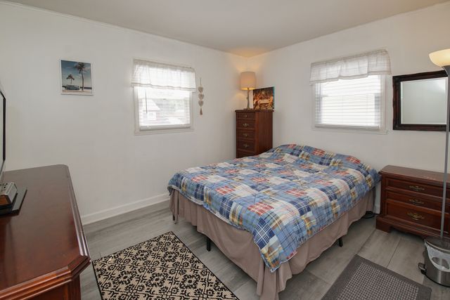 912 Harriet Avenue, Aurora, IL 60505