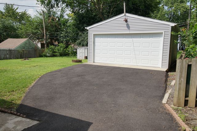 912 Harriet Avenue, Aurora, IL 60505