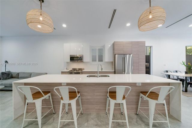 3072 Indiana St 3072, Coconut Grove, FL 33133