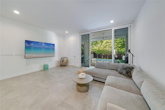 3072 Indiana St 3072, Coconut Grove, FL 33133