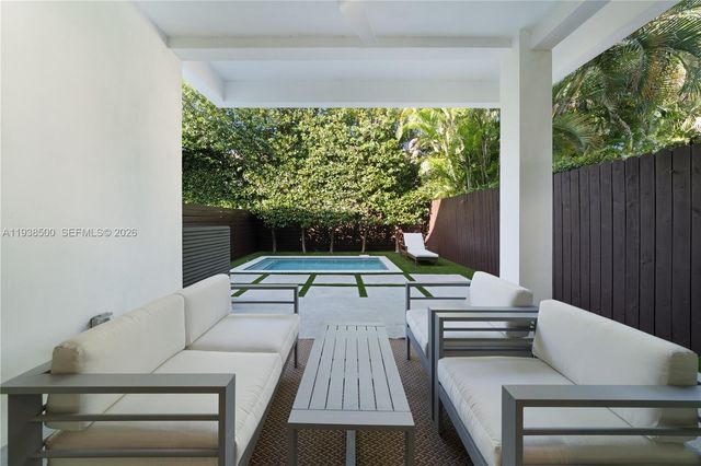 3072 Indiana St 3072, Coconut Grove, FL 33133