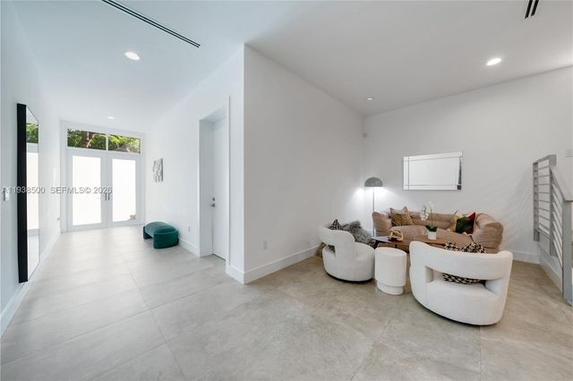 3072 Indiana St 3072, Coconut Grove, FL 33133