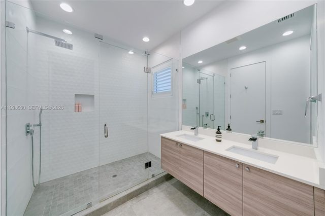 3072 Indiana St 3072, Coconut Grove, FL 33133