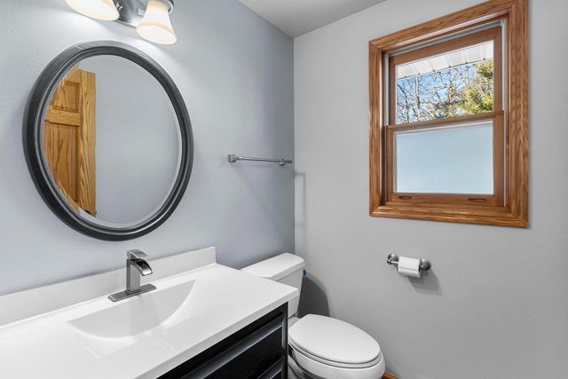 236 ELK COURT, Green Bay, WI 54302