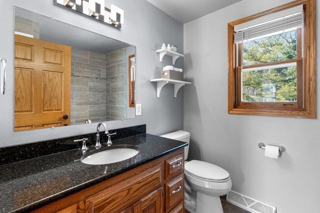 236 ELK COURT, Green Bay, WI 54302