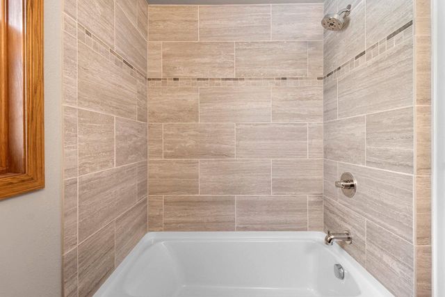 236 ELK COURT, Green Bay, WI 54302