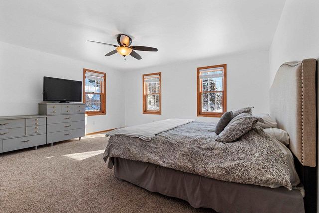 236 ELK COURT, Green Bay, WI 54302