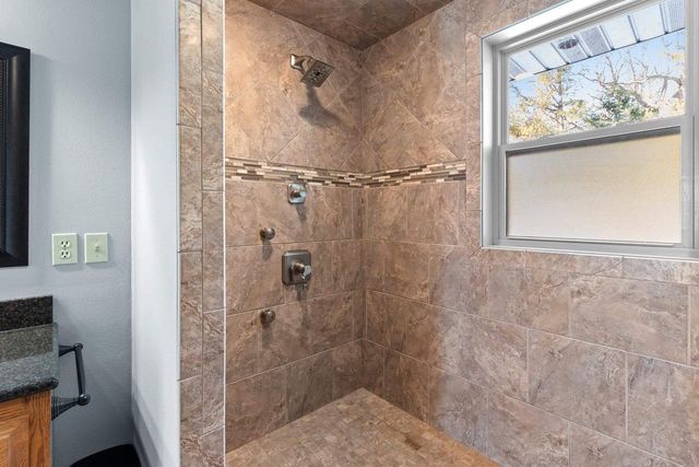 236 ELK COURT, Green Bay, WI 54302