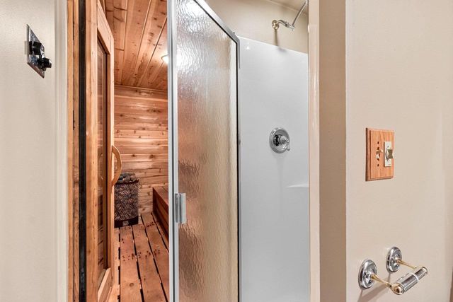 236 ELK COURT, Green Bay, WI 54302