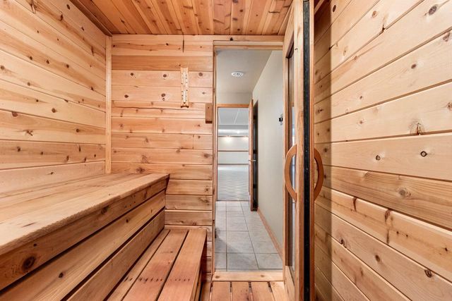 236 ELK COURT, Green Bay, WI 54302