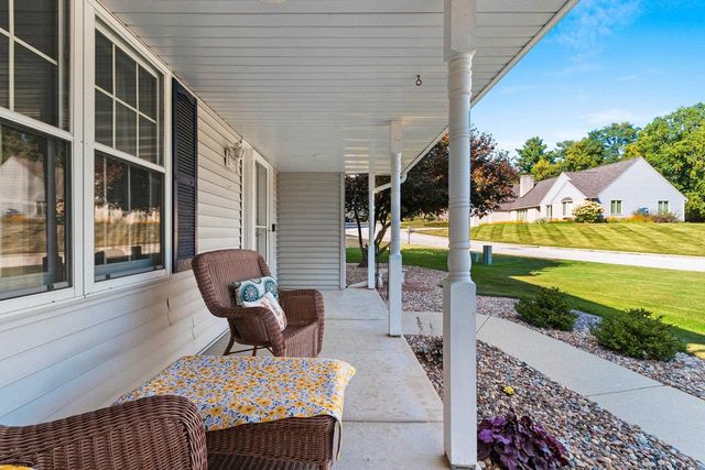 236 ELK COURT, Green Bay, WI 54302