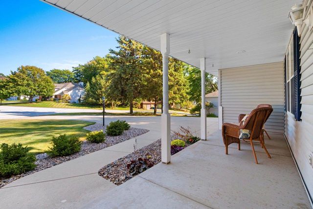 236 ELK COURT, Green Bay, WI 54302