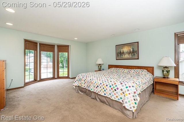 1171 Springwood Lane, Rochester Hills, MI 48309