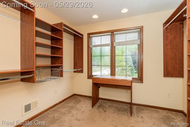 1171 Springwood Lane, Rochester Hills, MI 48309