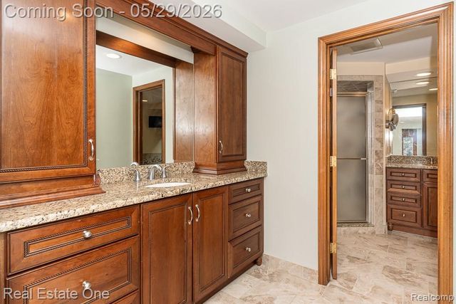 1171 Springwood Lane, Rochester Hills, MI 48309