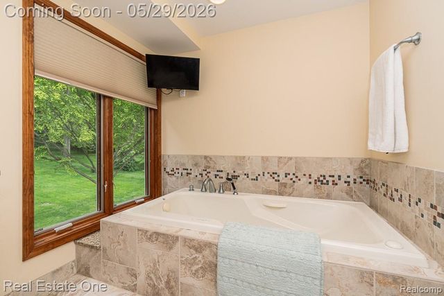 1171 Springwood Lane, Rochester Hills, MI 48309