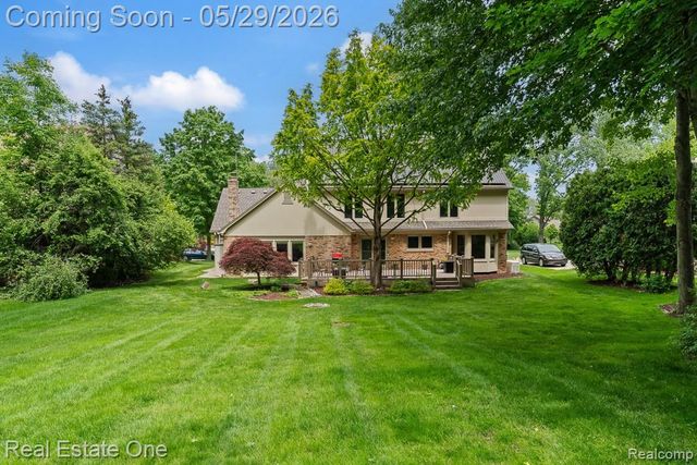 1171 Springwood Lane, Rochester Hills, MI 48309