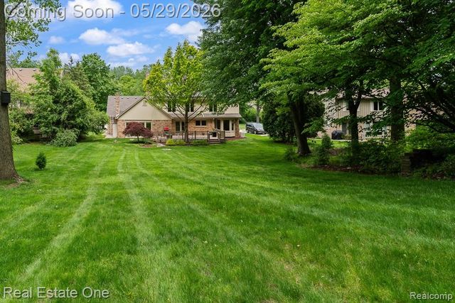 1171 Springwood Lane, Rochester Hills, MI 48309