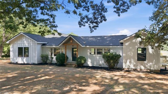 9030 Nc Highway 22, Climax, NC 27233