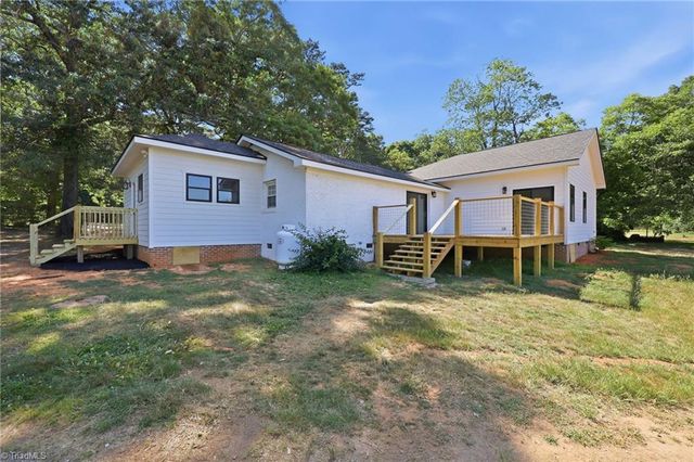 9030 Nc Highway 22, Climax, NC 27233