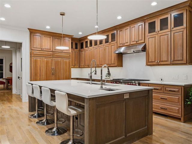 1115 Cumberland Court, Nichols Hills, OK 73116
