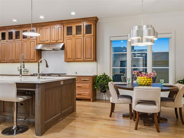 1115 Cumberland Court, Nichols Hills, OK 73116