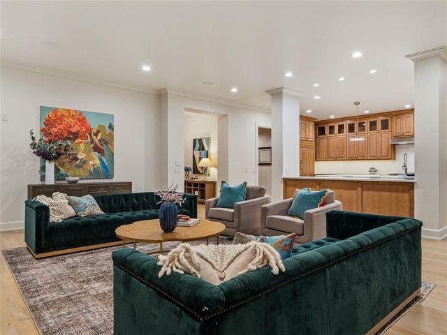 1115 Cumberland Court, Nichols Hills, OK 73116