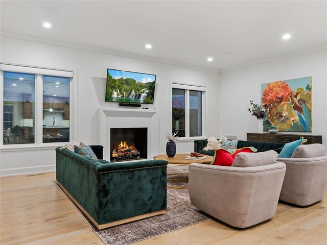 1115 Cumberland Court, Nichols Hills, OK 73116