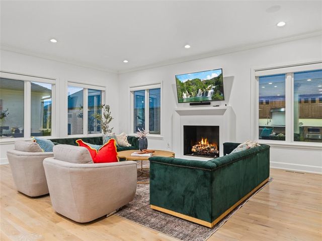 1115 Cumberland Court, Nichols Hills, OK 73116