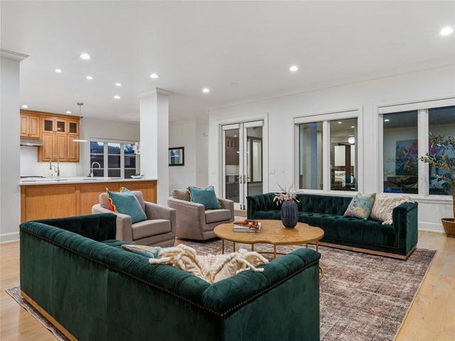 1115 Cumberland Court, Nichols Hills, OK 73116
