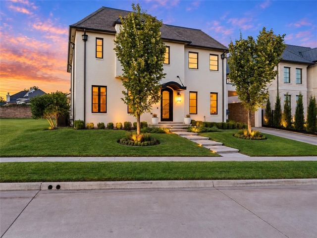 1115 Cumberland Court, Nichols Hills, OK 73116