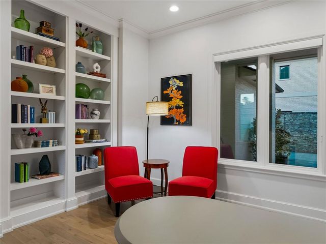 1115 Cumberland Court, Nichols Hills, OK 73116
