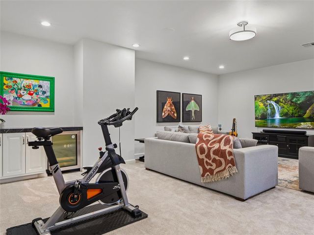 1115 Cumberland Court, Nichols Hills, OK 73116