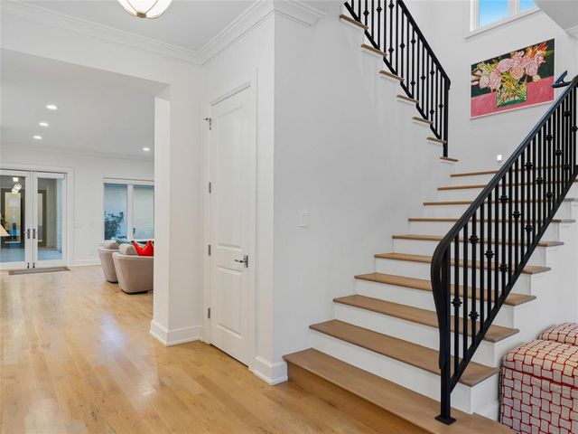 1115 Cumberland Court, Nichols Hills, OK 73116