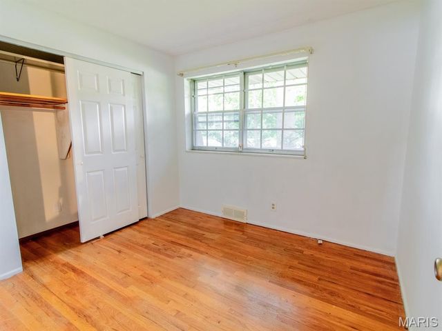 8700 S Laclede Station Road, Unincorporated, MO 63123