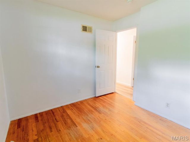 8700 S Laclede Station Road, Unincorporated, MO 63123