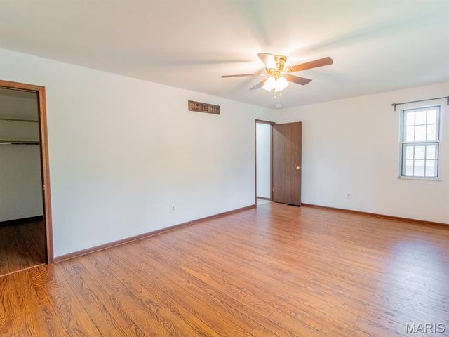 8700 S Laclede Station Road, Unincorporated, MO 63123