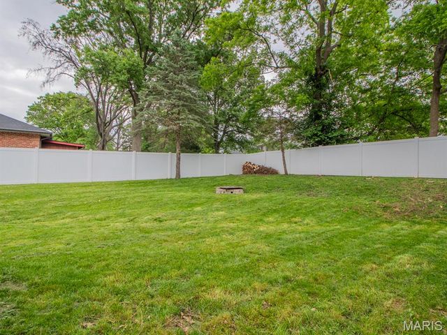 8700 S Laclede Station Road, Unincorporated, MO 63123