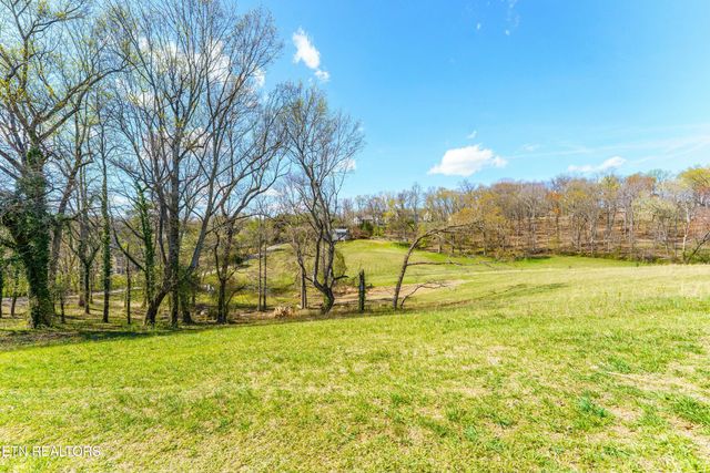 9233 W Emory Rd, Knoxville, TN 37931