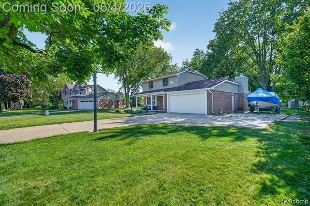 5469 Pheasant Run Road, Clarkston, MI 48346