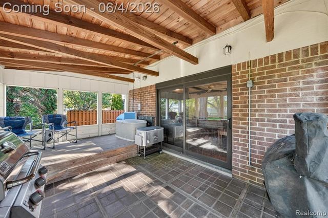 5469 Pheasant Run Road, Clarkston, MI 48346