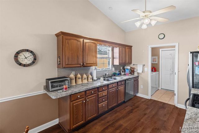 2759 E B Street Road, Belleville, IL 62221