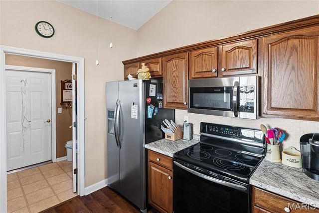 2759 E B Street Road, Belleville, IL 62221