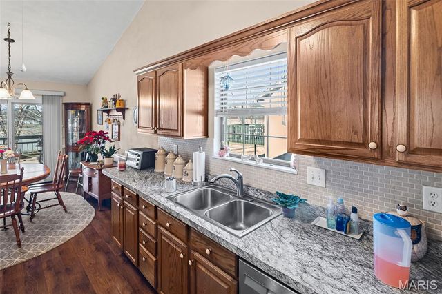 2759 E B Street Road, Belleville, IL 62221