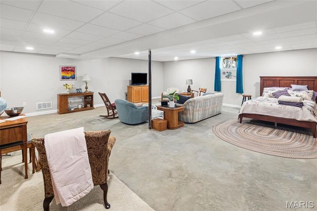 2759 E B Street Road, Belleville, IL 62221