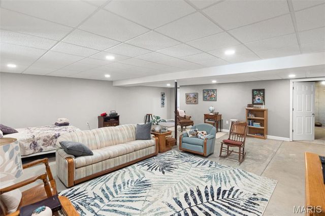 2759 E B Street Road, Belleville, IL 62221