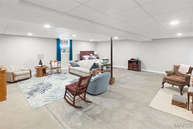 2759 E B Street Road, Belleville, IL 62221